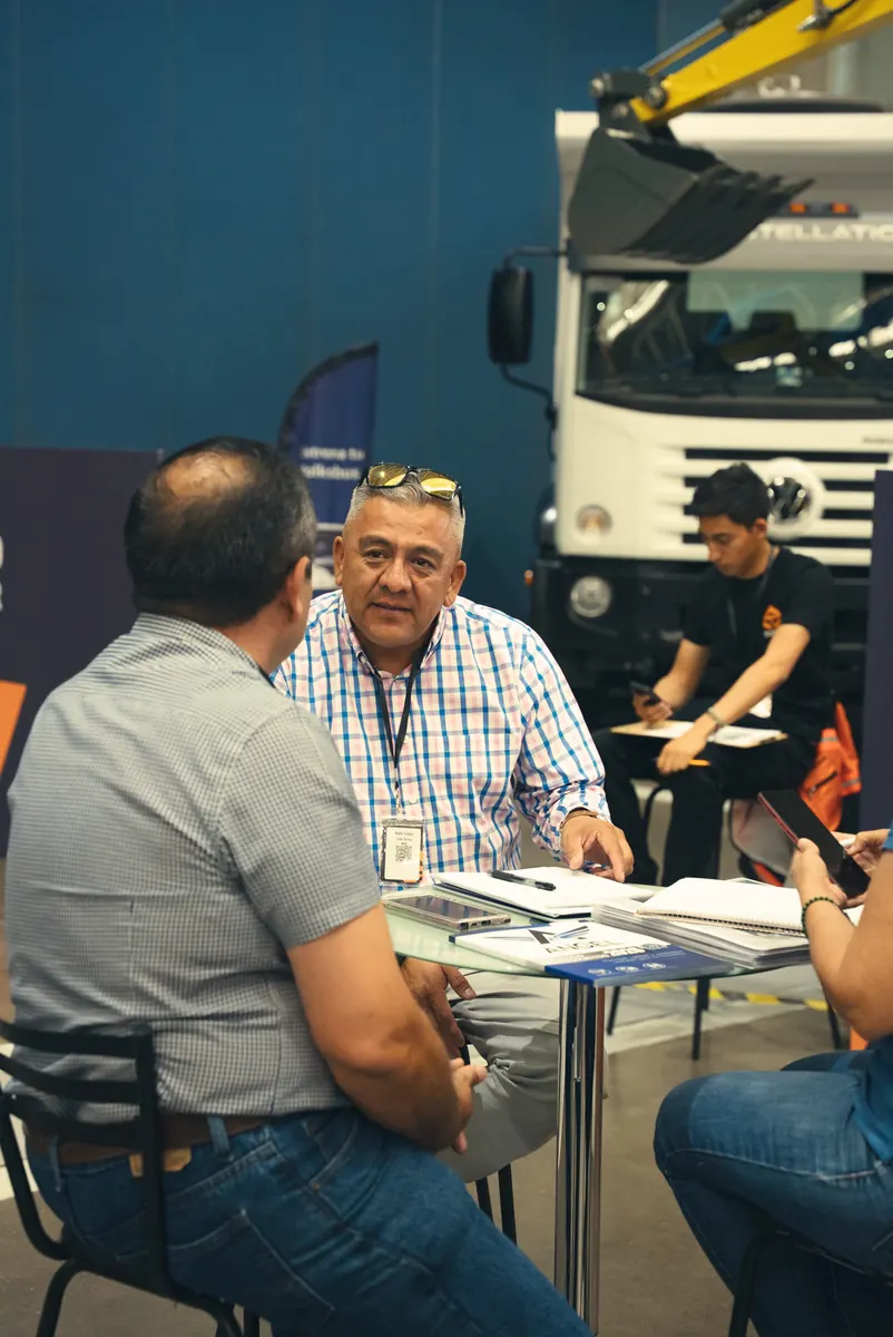 Proveedor y comprador en una mesa del Encuentro de Negocios 2026