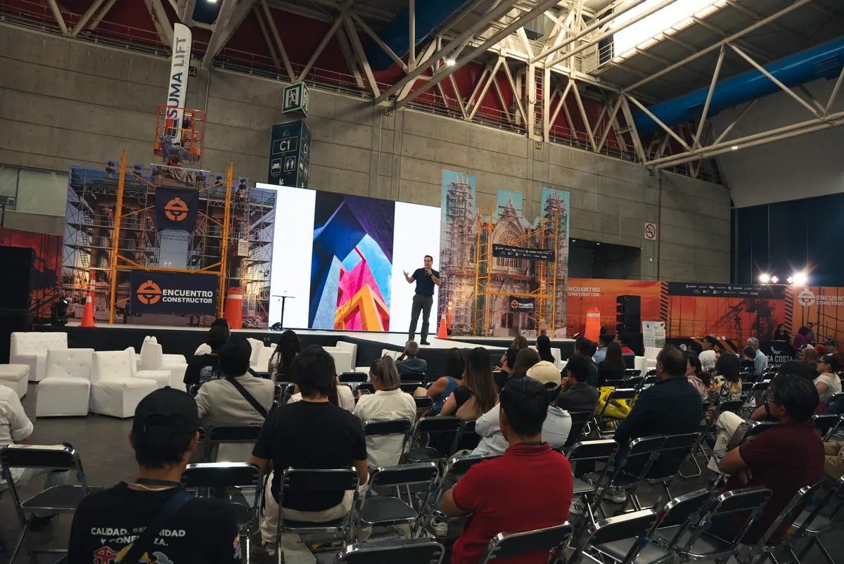 Foro con el escenario de ENCO